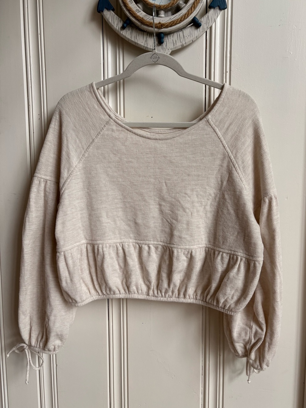 aerie Cream Cropped Pullover with Gathered Hem Small